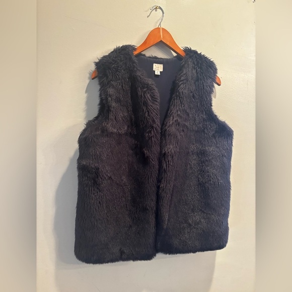 Women's Navy Faux Fur Vest soft medium stylish fall trendy - Picture 3 of 11